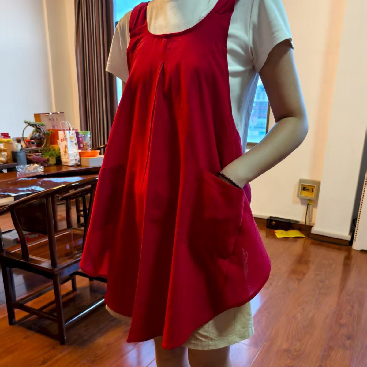 Linen Cross-Back Apron - The Home Aisle